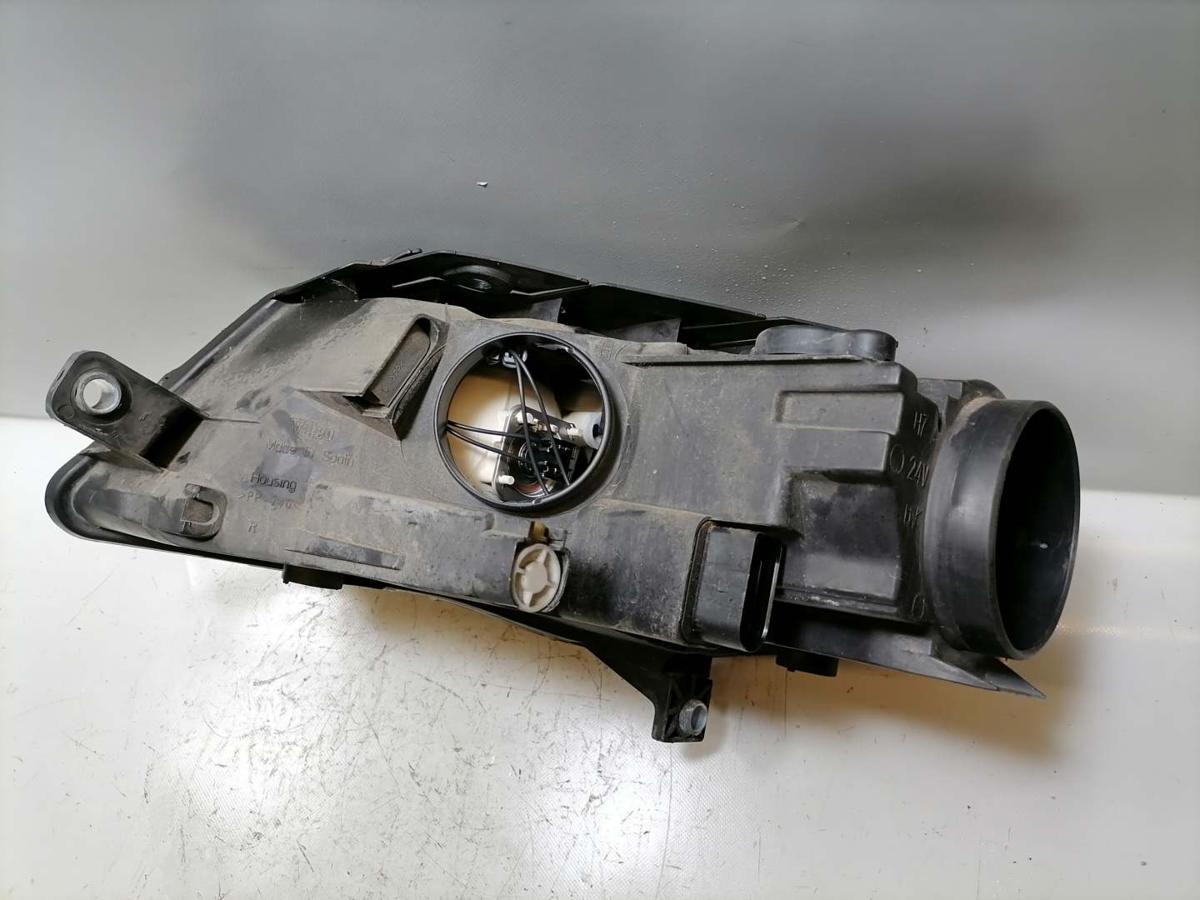 VW Passat 3C B6 original Scheinwerfer vorn links Halogen Bj.2006